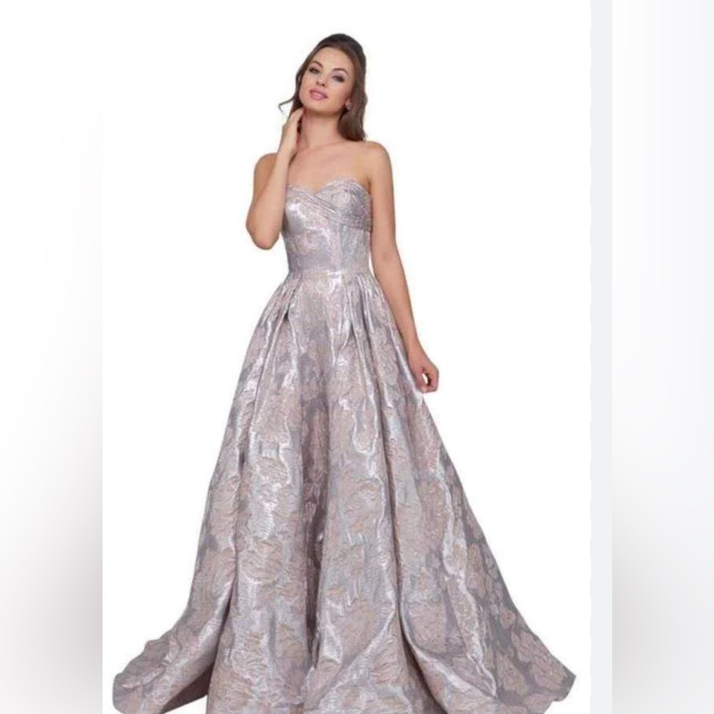 Mac Duggal ballgown 66947 size 8